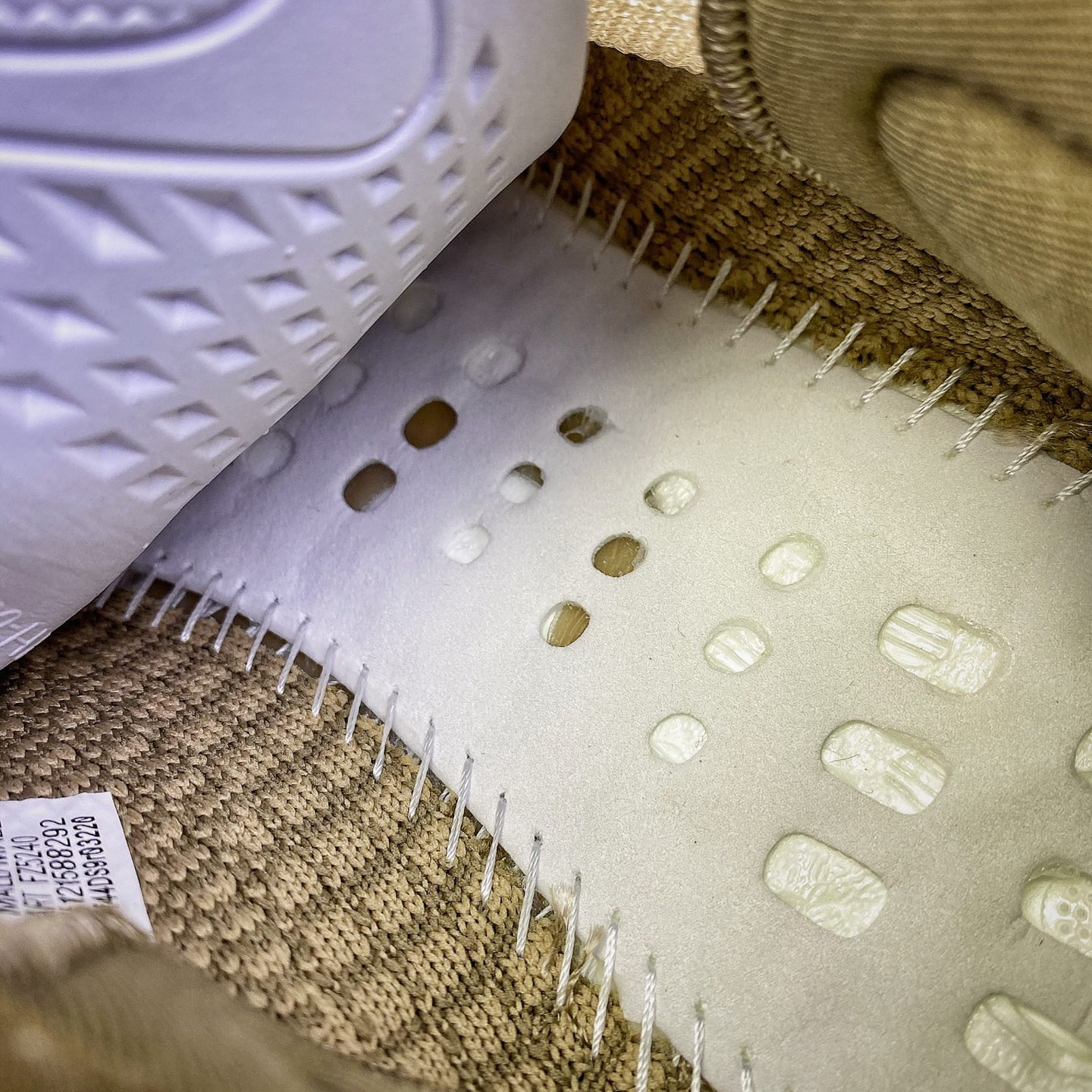 Yeezy Boost 350v2 EU36-EU48 /US4- US13