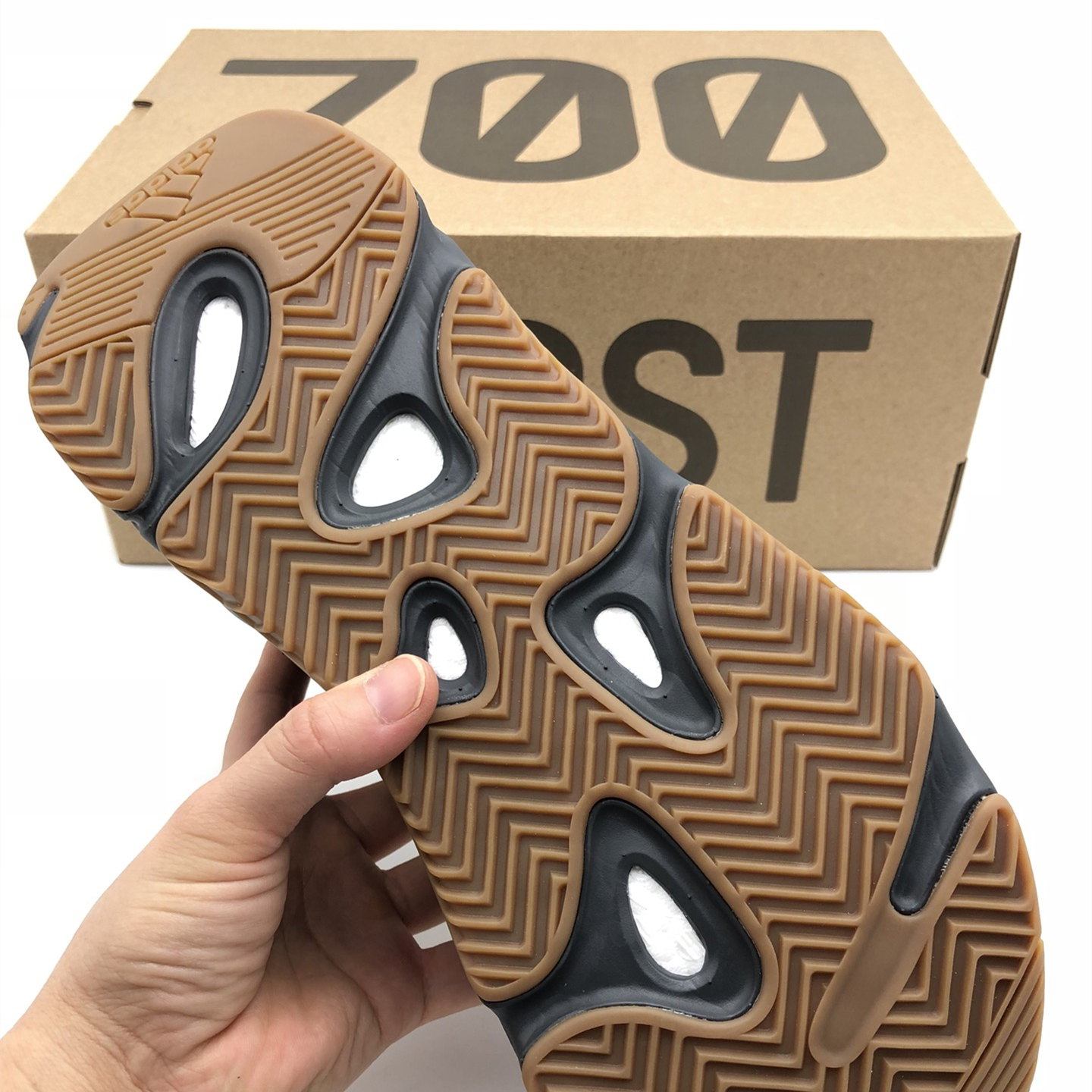 Yeezy Boost 700V2 EU36-EU47 / US3.5-US12