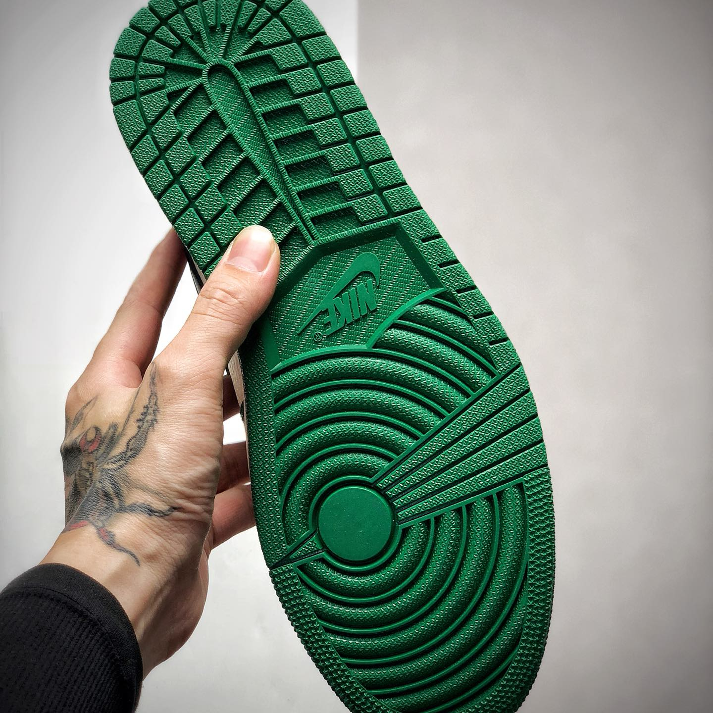 Air Jordan 1 Mid Leisure Board Shoes EU36-EU47.5/ US4-US13