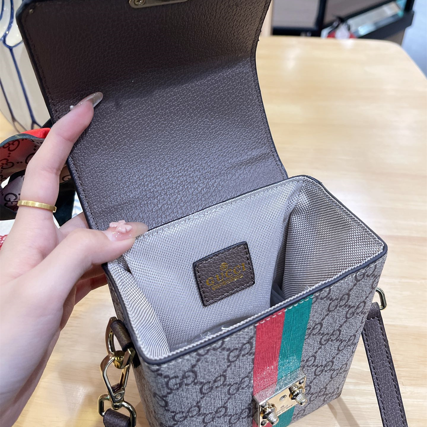 Bag Size:13*17cm