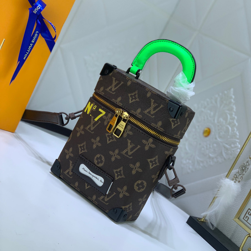 Vertical Box Trunk Bag Men's Mobile Phone Bag Size 15.5*22*7.5 cm