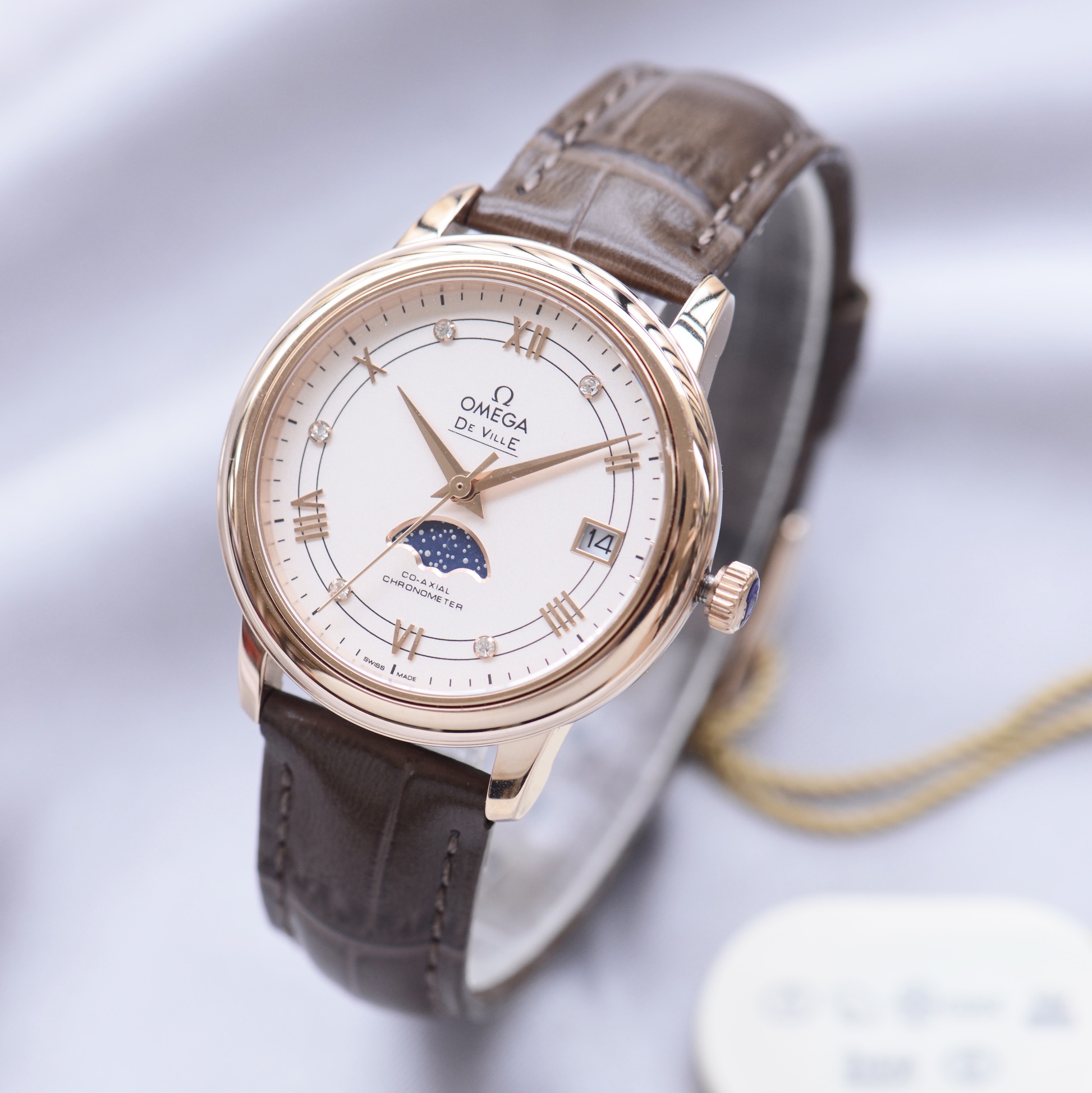 Quartz Watches ,The strap comes in your choice of 5 colors