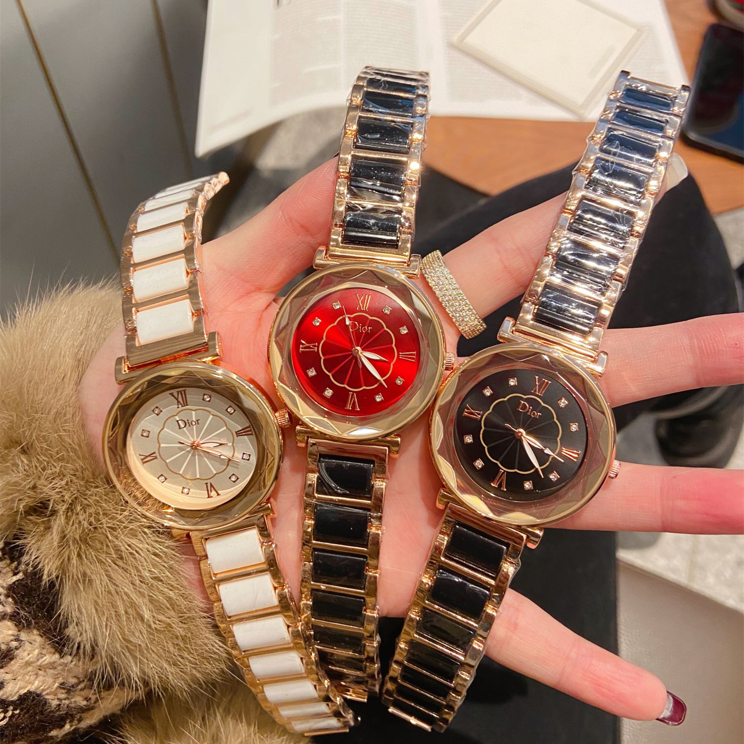 Watch 4 Colors Size:36mm