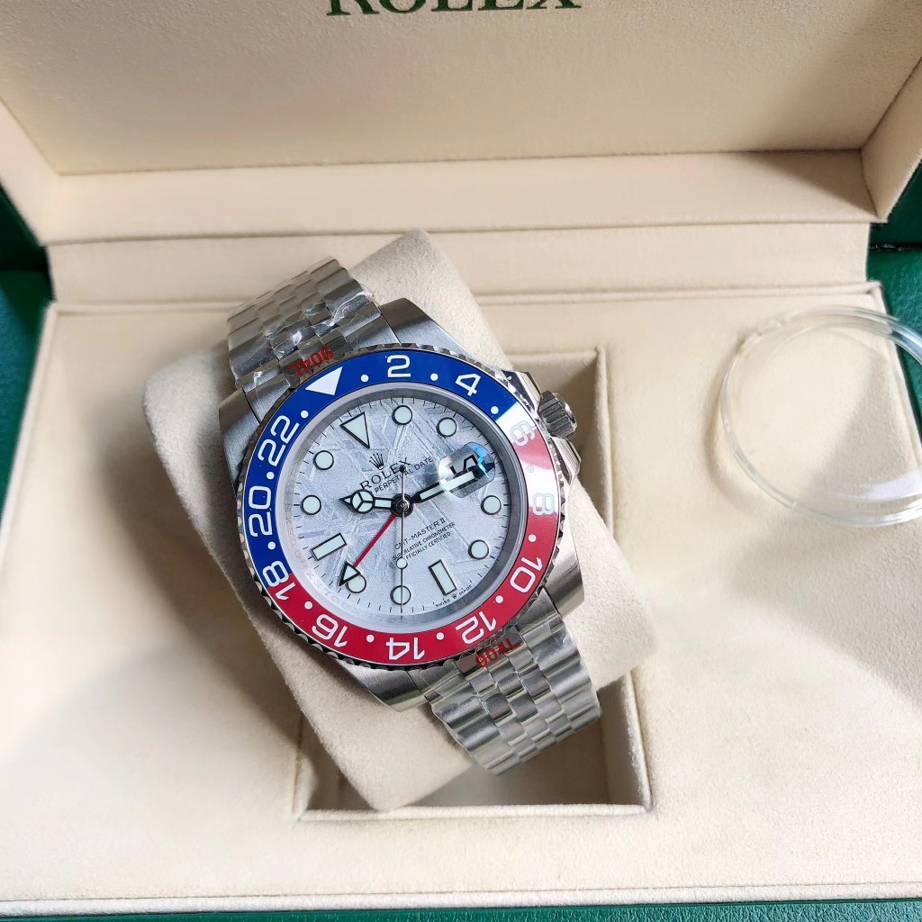 316 Stainless Steel Case With Scratch-resistant Sapphire Crystal