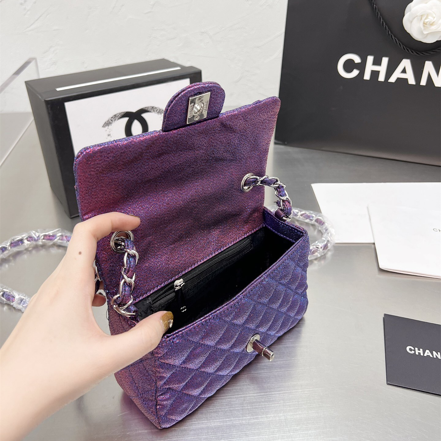 Crossbady Bags Size:20cm