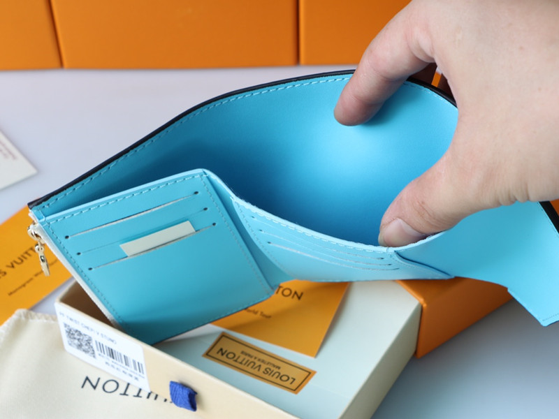 Pont 9 Wallet Milk White Size 12*9*2.5 cm