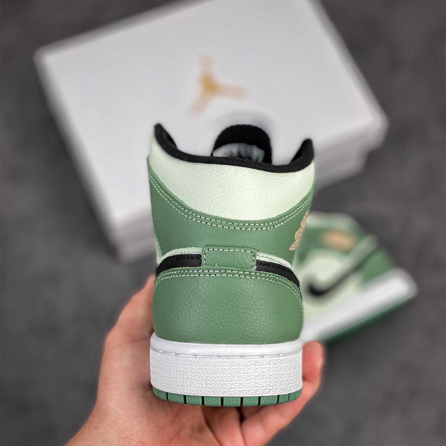 Air Jordan 1 Mid Leisure Board Shoes EU36-EU47.5/ US4-US13