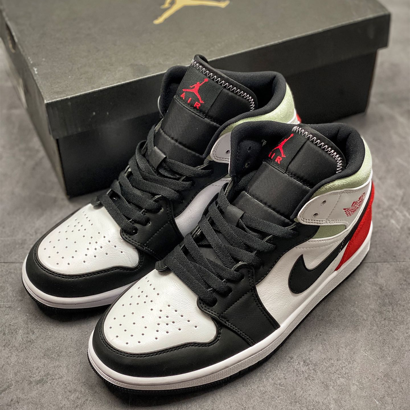 Air Jordan 1 Mid Leisure Board Shoes EU36-EU47.5/ US4-US13