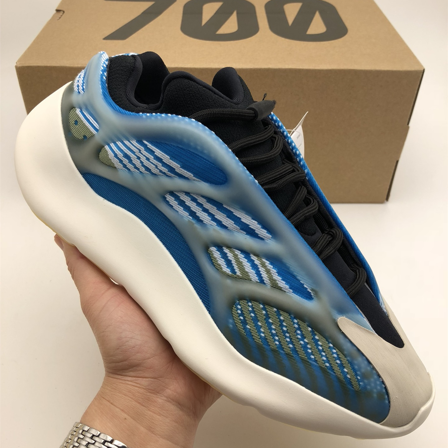 Yeezy Boost 700V3 EU36-EU46 / US3.5-US11