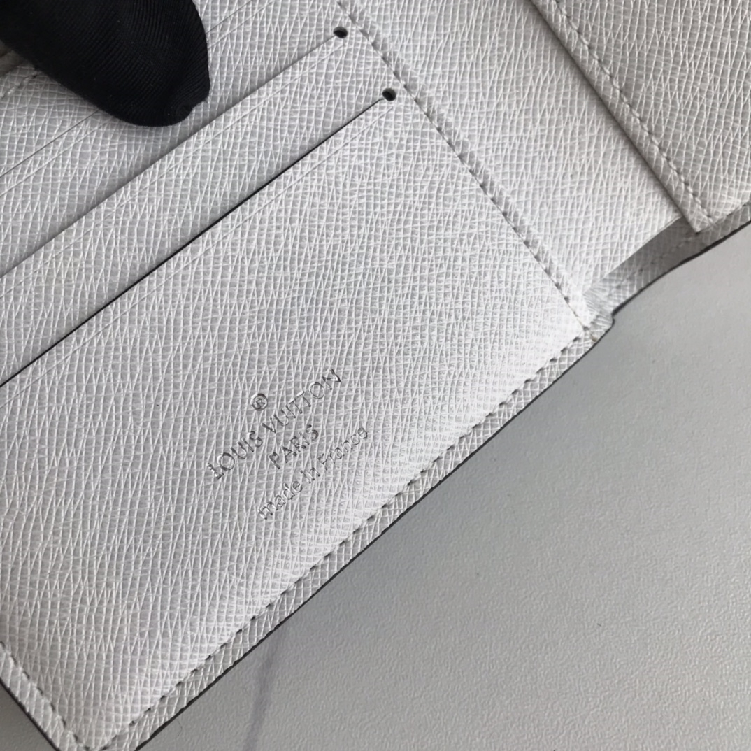 Wallets 2 colors SIZE:12*9CM