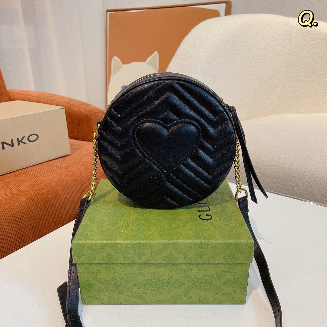 Bags Size: 19*7*19cm