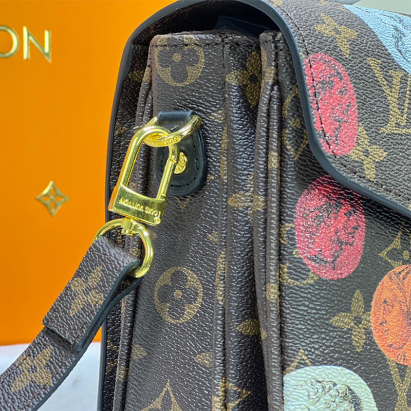 Pochette Métis Letter Carrier's Bag Women‘s Crossbody Bag Size 25*19*7 cm