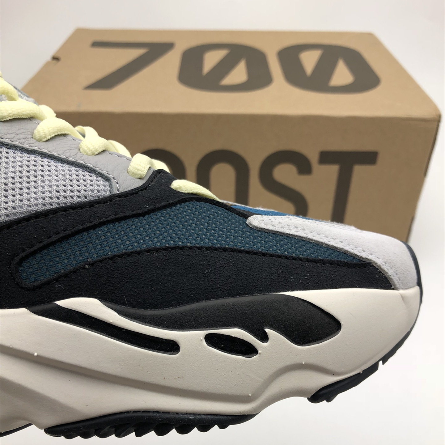 Yeezy Boost 700V1 Reflective Running Shoes 3M EU36-EU47 / US3.5-US12