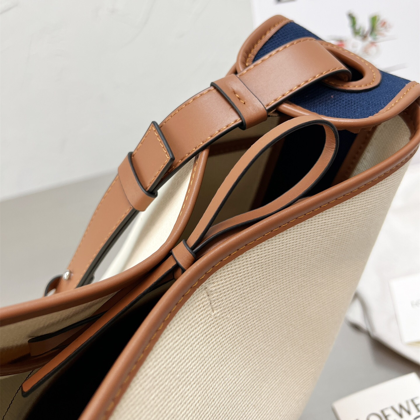 Hobo Anagram Bag Size:30*27CM