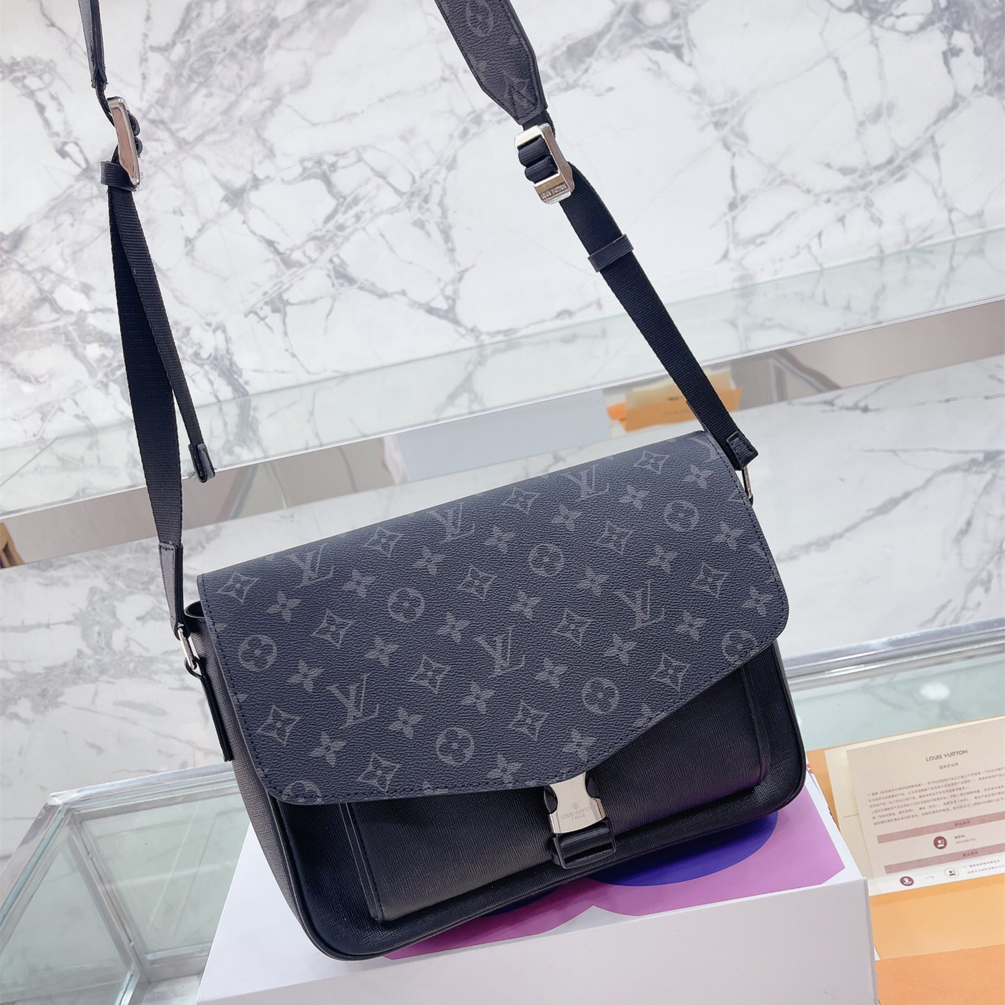 voyager Bags size:30*25cm