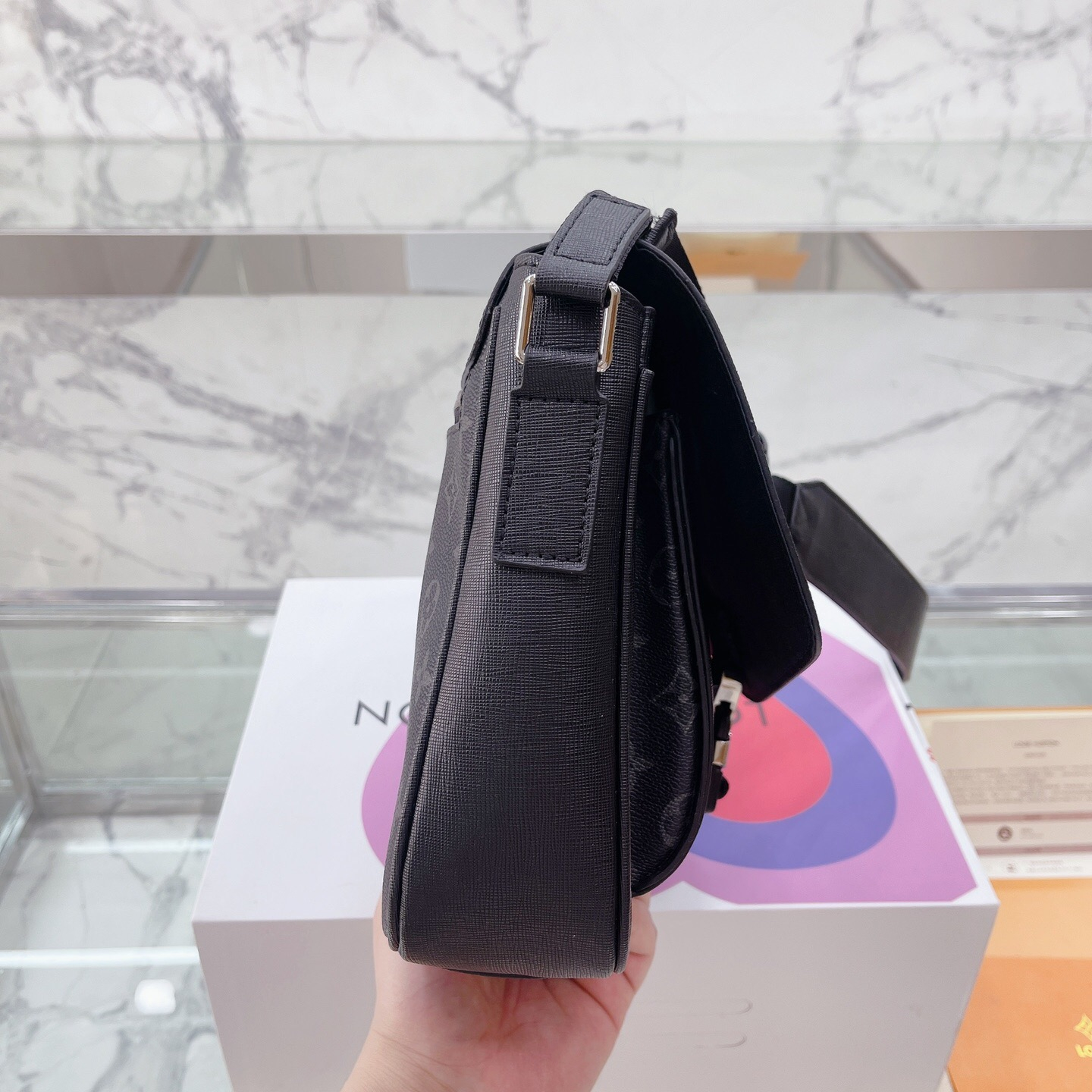 voyager Bags size:30*25cm