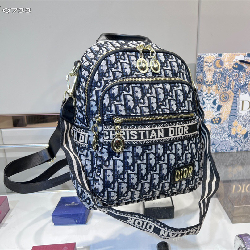 Backpack Size:27*12*30cm