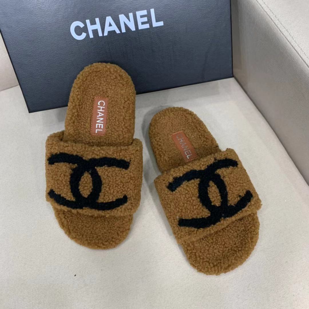 Plush slippers   size:EU35-EU42