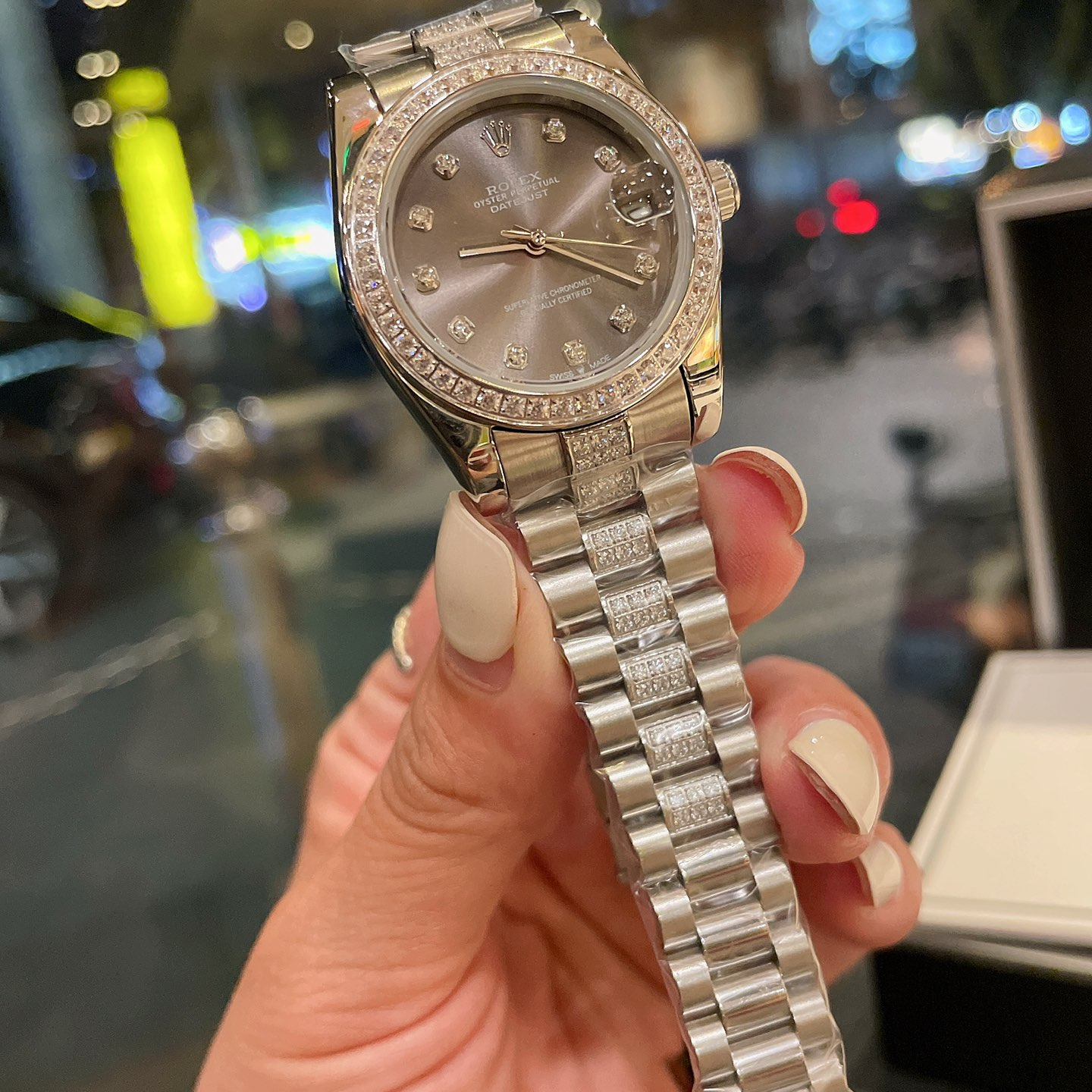 Daybreak Collection Classic Ladies Watch