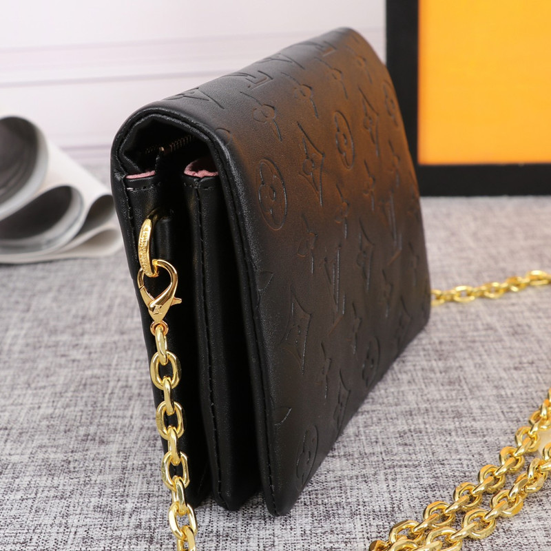 Pochette Coussin Chain bag Black size 20*14*8cm