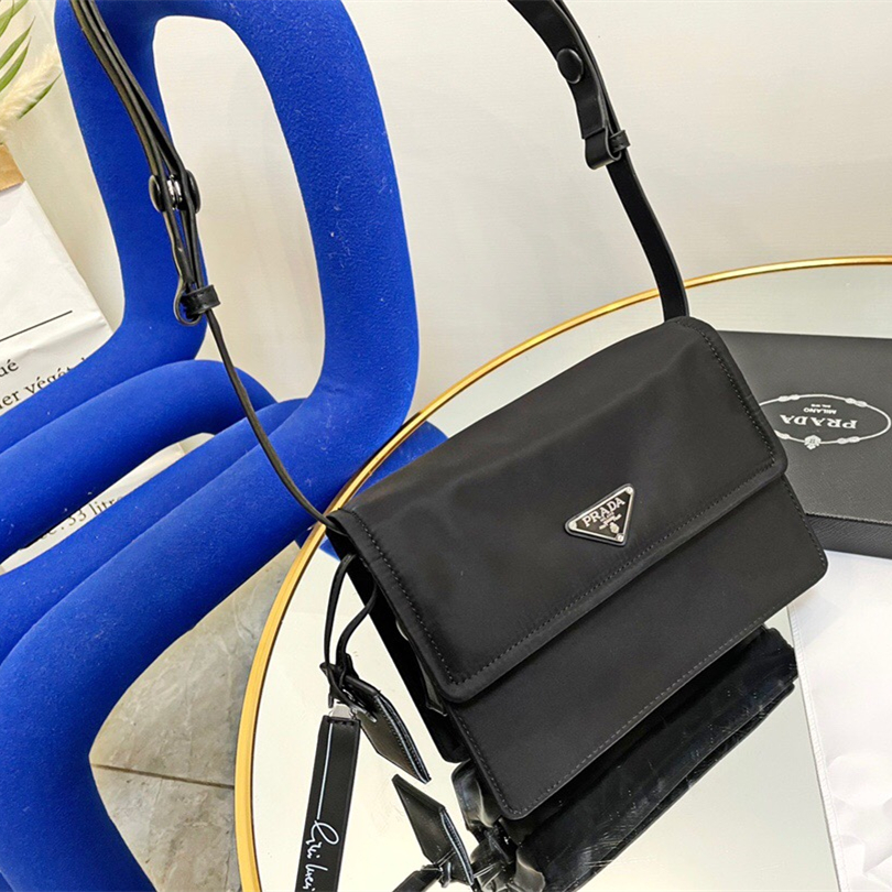 Cini Bag size:23*16cm