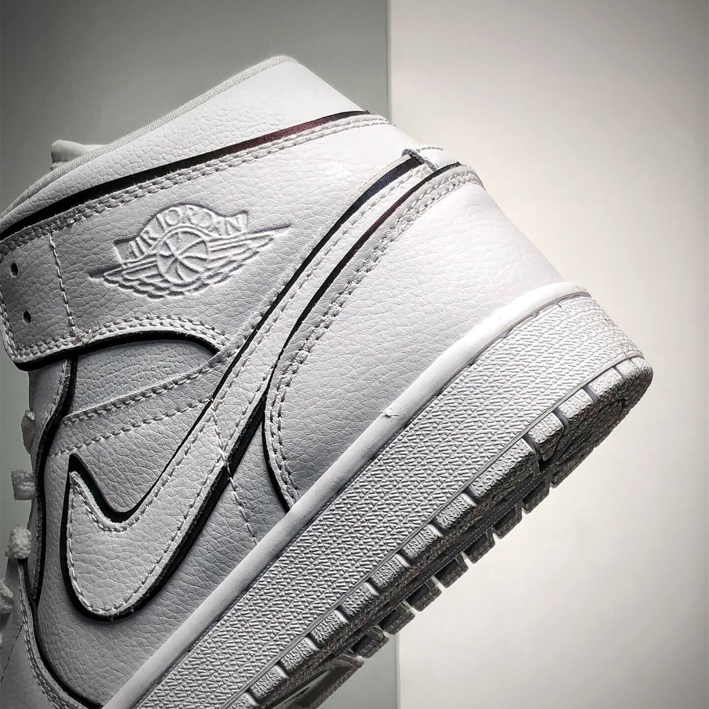 Air Jordan 1 Mid Leisure Board Shoes EU36-EU47.5/ US4-US13