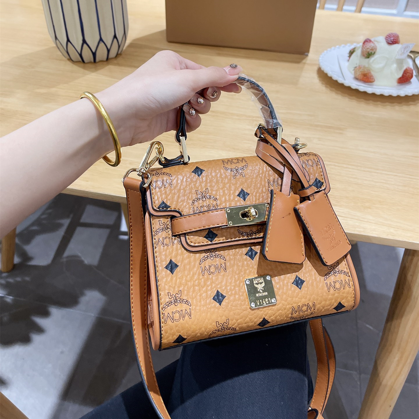 mini Bags 2colors Size:18*15cm