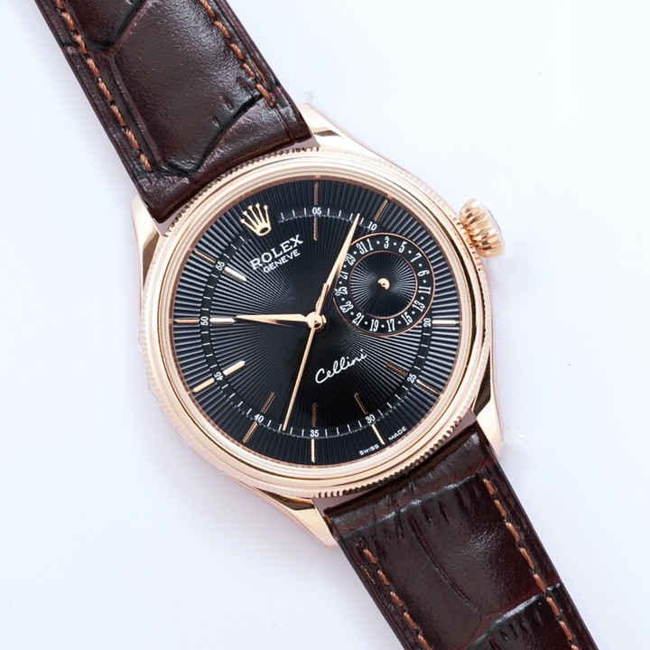 EW Cellini Log 39 diameter 39 mm, thickness 12.5 mm.