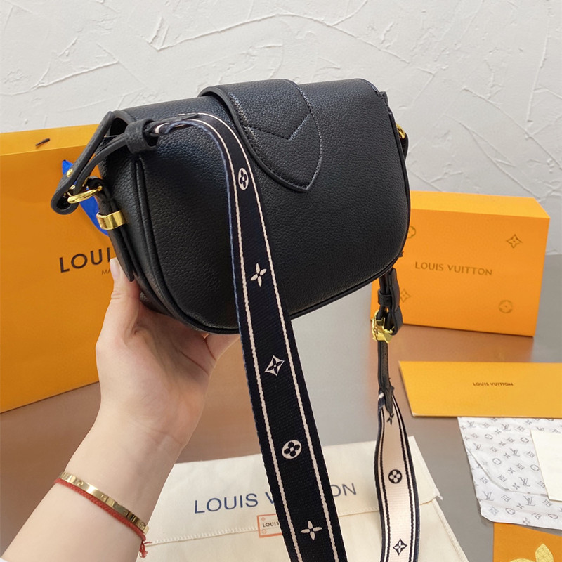 Pont 9 Soft Medium Bag Black Size 25*17.5*8 cm