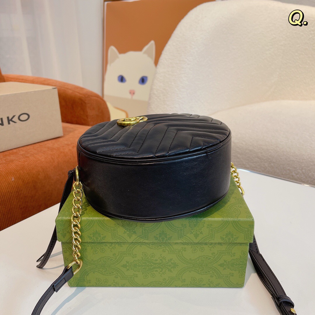 Bags Size: 19*7*19cm