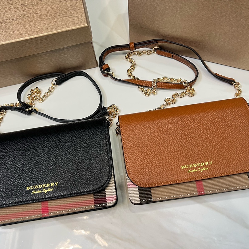 Messenger Bags , Size:19.5 *13.5cm