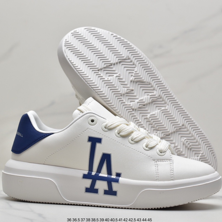 Sports casual board shoes