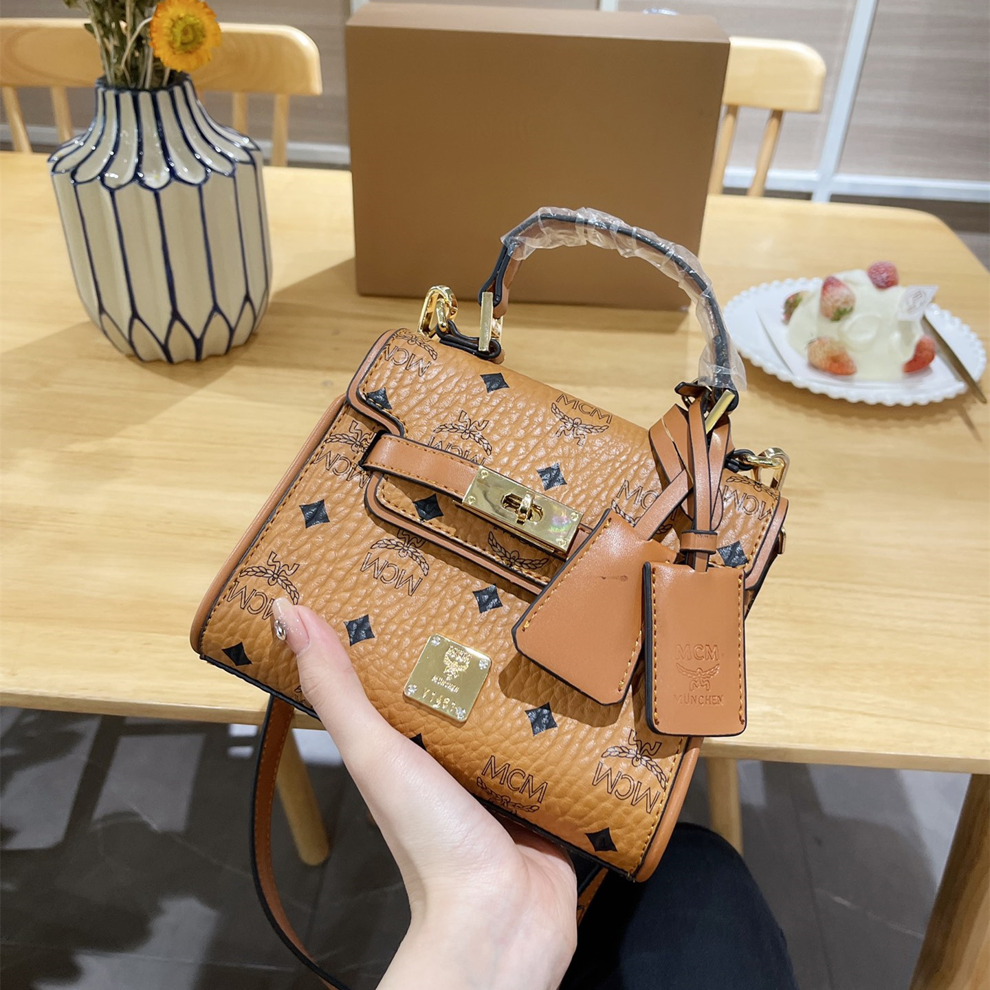 mini Bags 2colors Size:18*15cm