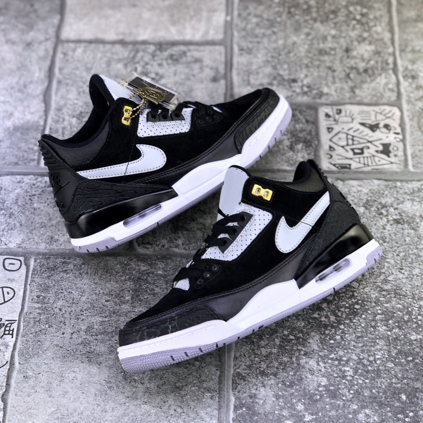 Air Jordan 3 Tinker Black Cement Size:EU36-EU46/US4-US12