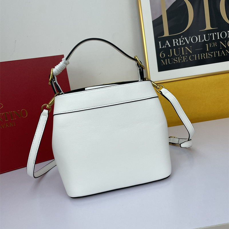 Garavani Supervee Women's Clutch Bag Crossbody Bags Size 20*19*12 cm