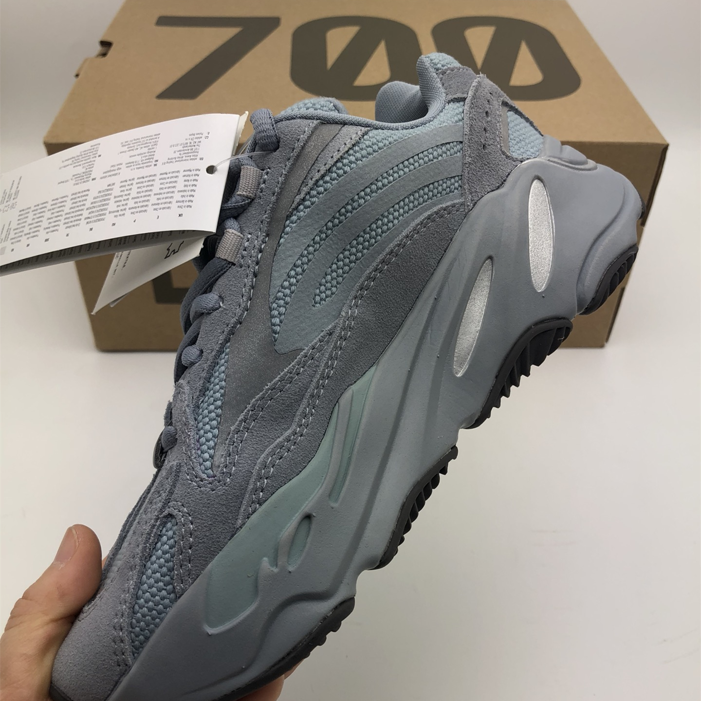 Yeezy Boost 700V2 EU36-EU47 / US3.5-US12