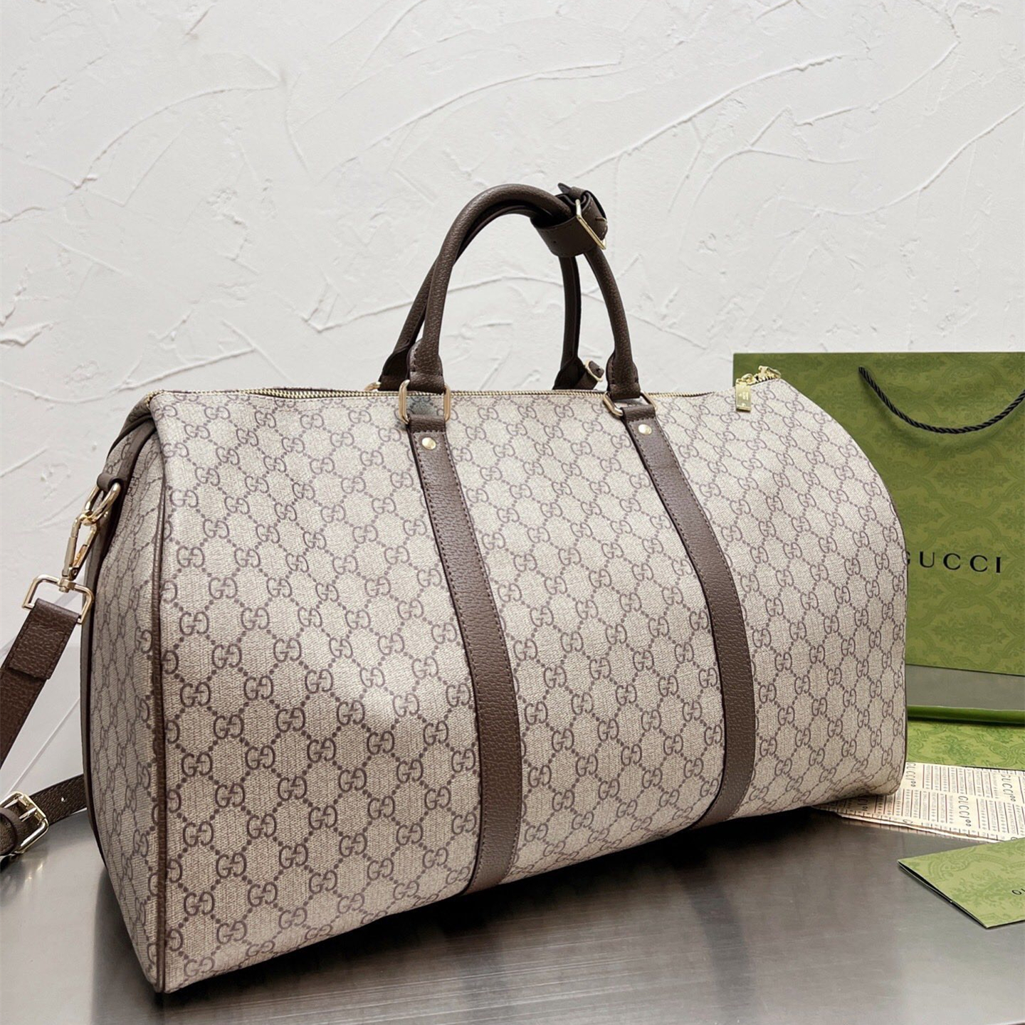 Travel bag size:45*25cm