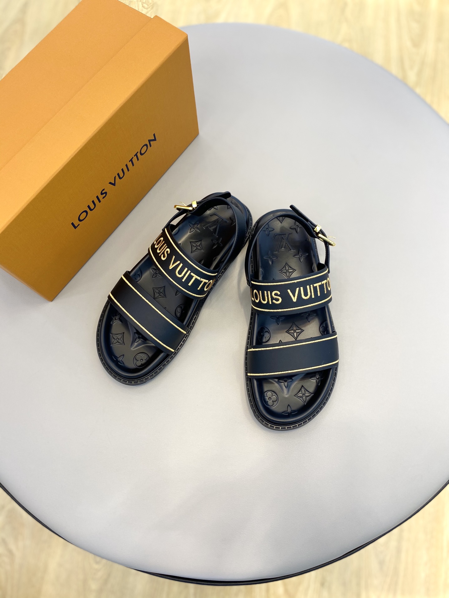 2022 New Men's Sandals Shoes ,Size:EU38-EU45