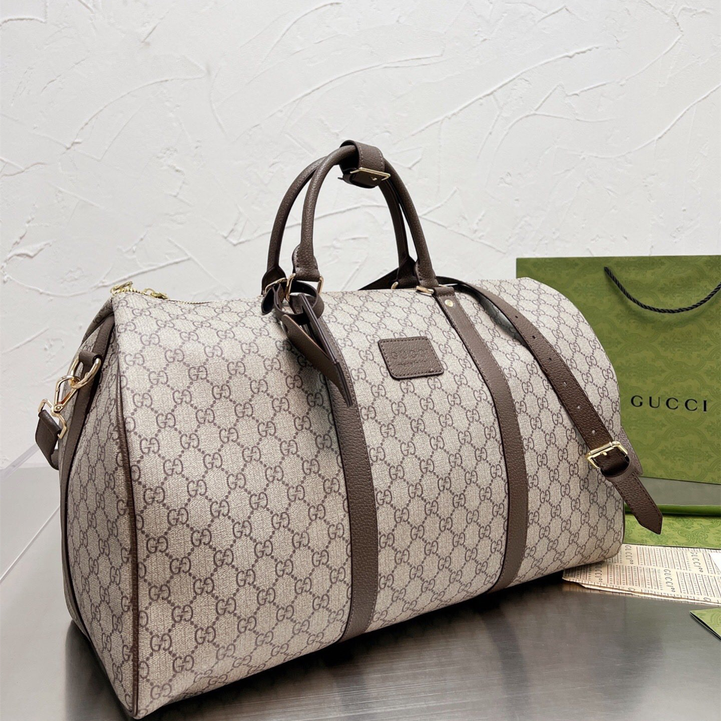 Travel bag size:45*25cm