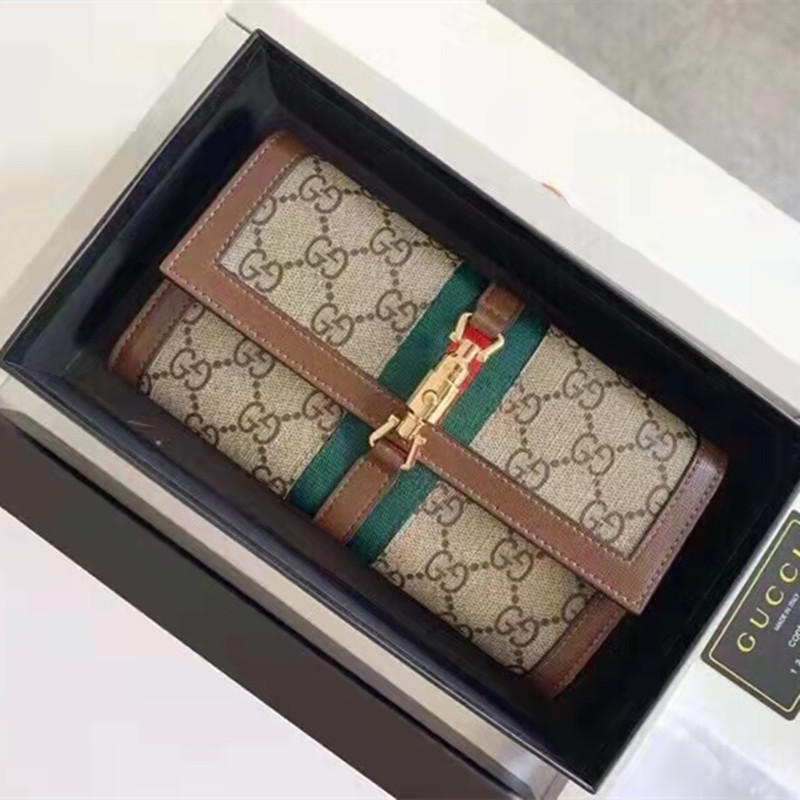 Wallet Size Cross Body Bag Size 19*10.5*3.5cm