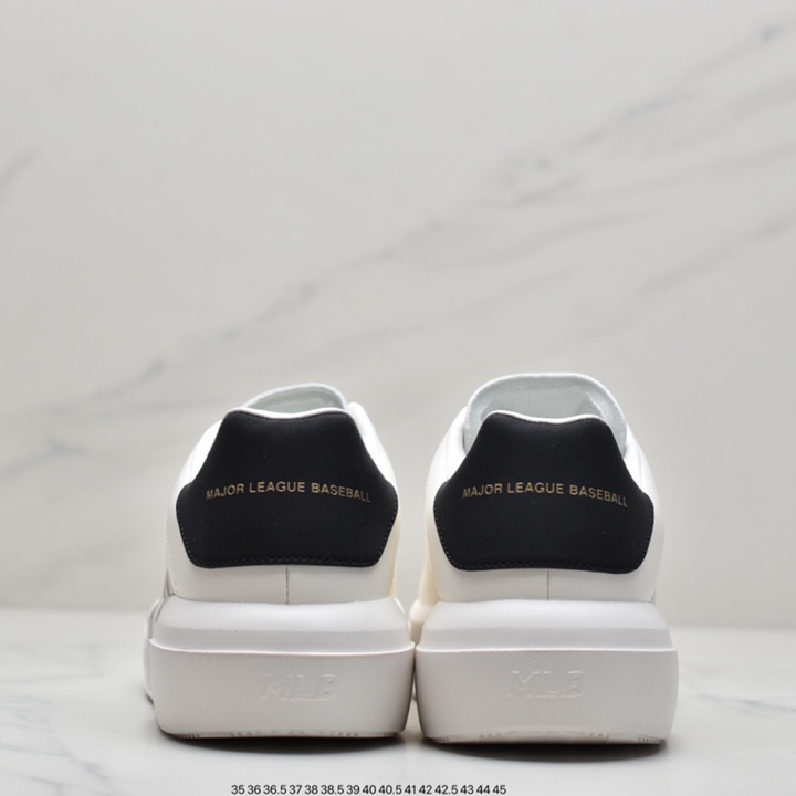 Sports casual board shoes