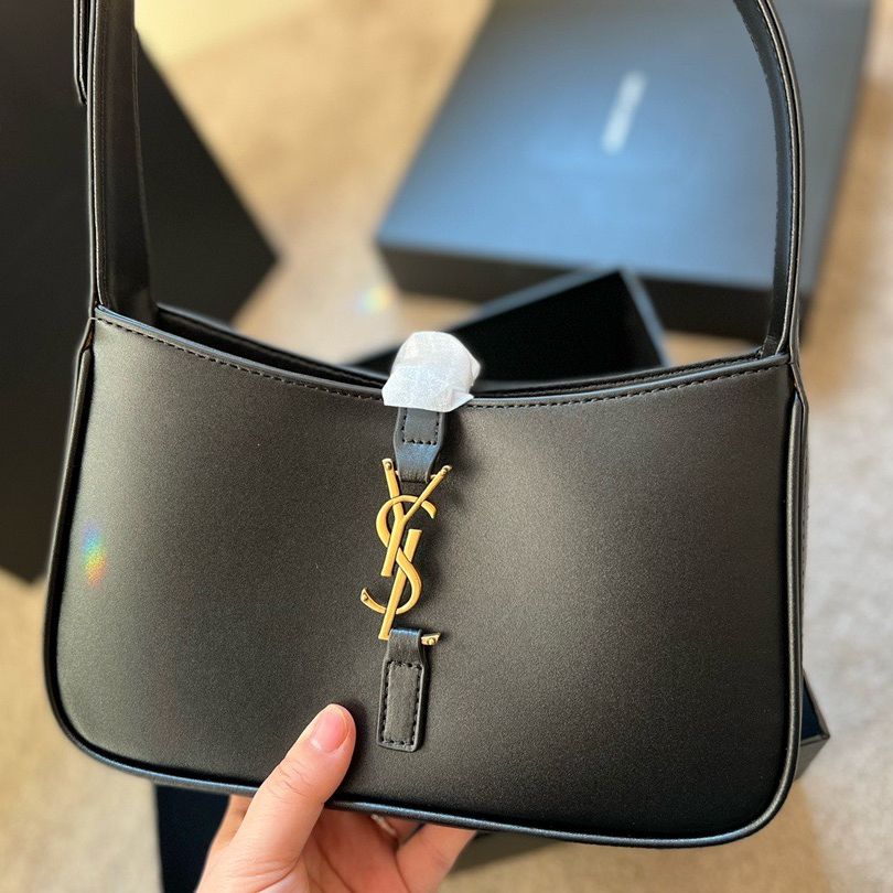 Le 5a7 Size:24×16×6cm