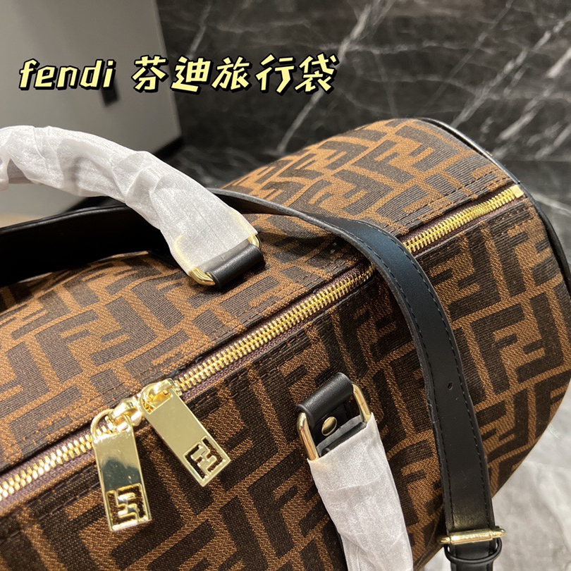 Travel bag size:44*26cm