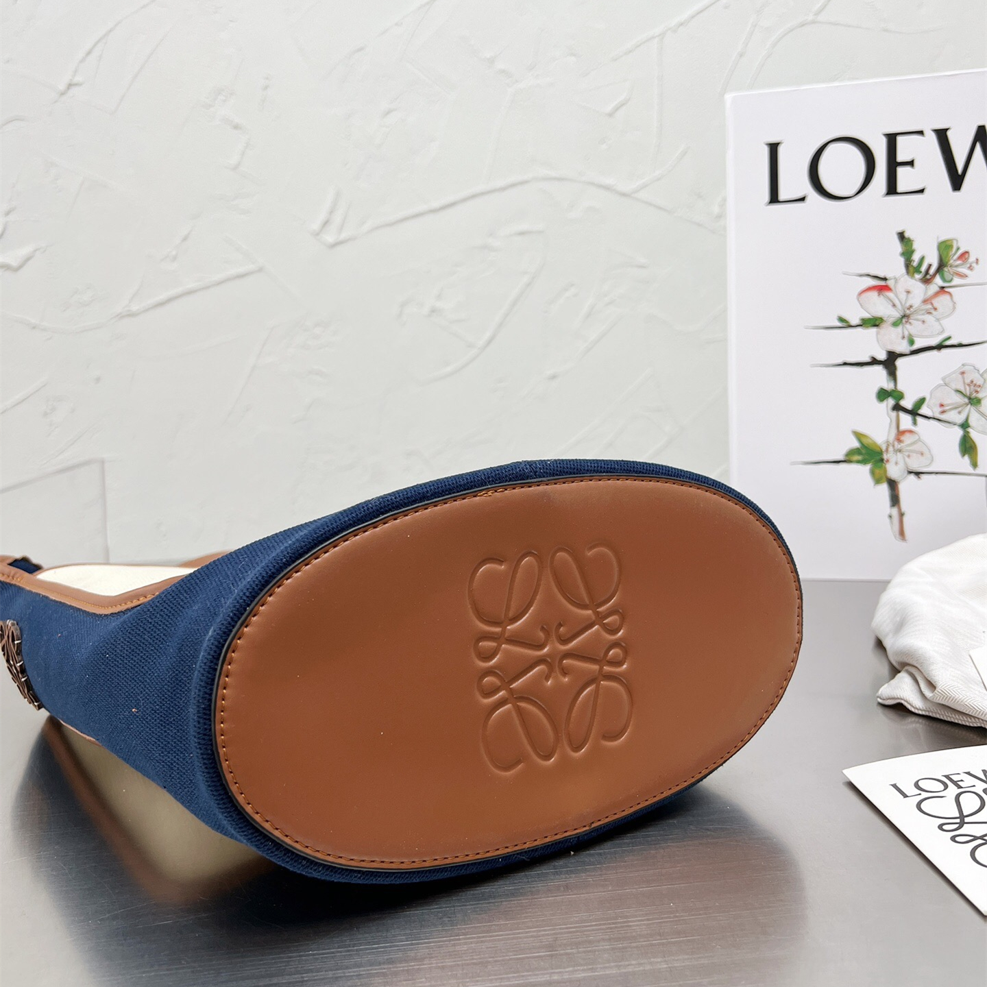 Hobo Anagram Bag Size:30*27CM