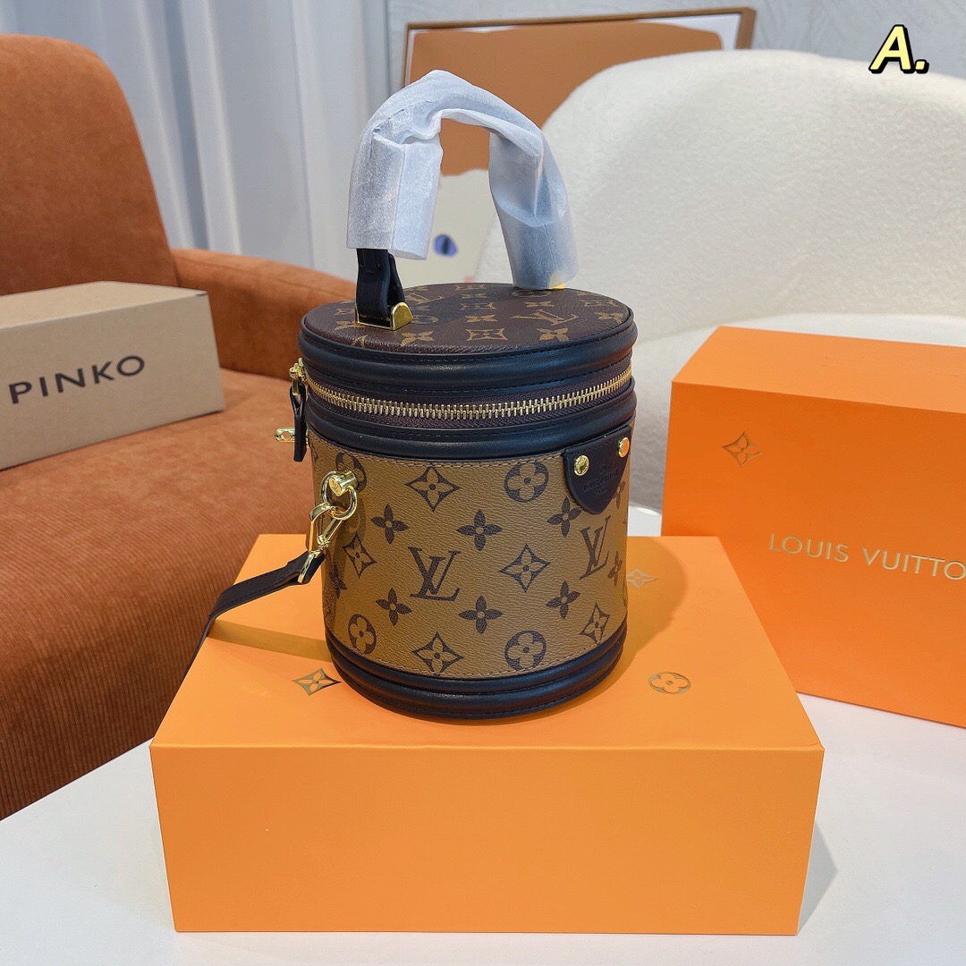 2022 New Bags size:15*14*18cm