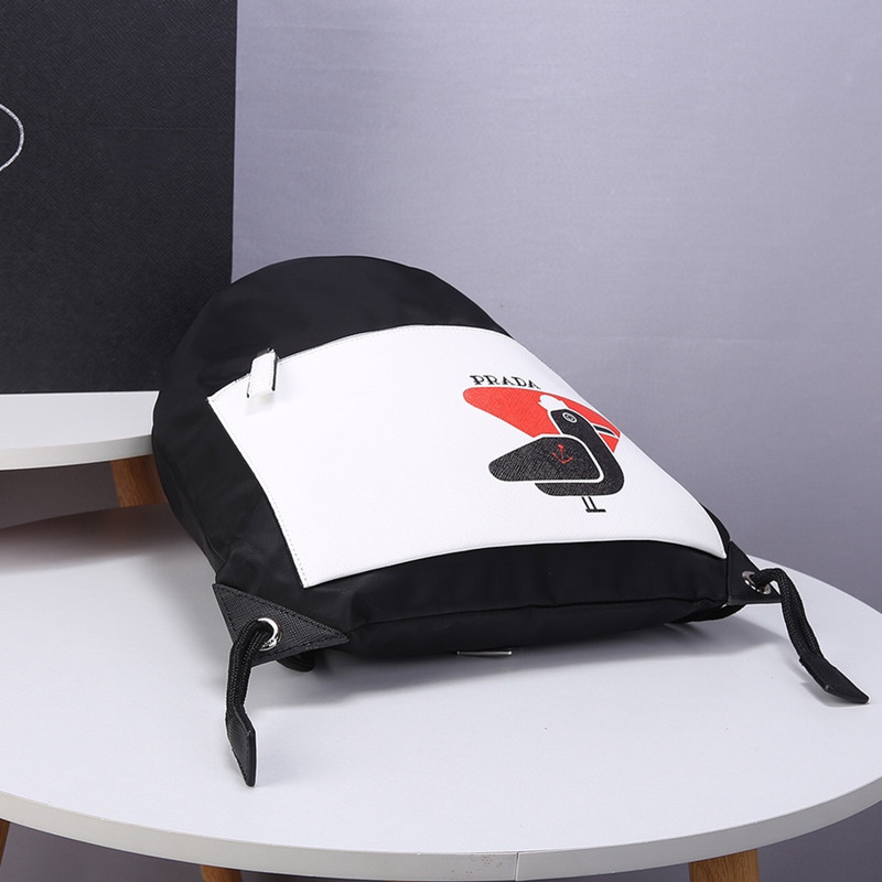 Women's / Men's Schoolbag  Fashion Shoulder bag  Size 42*32*1.5 cm