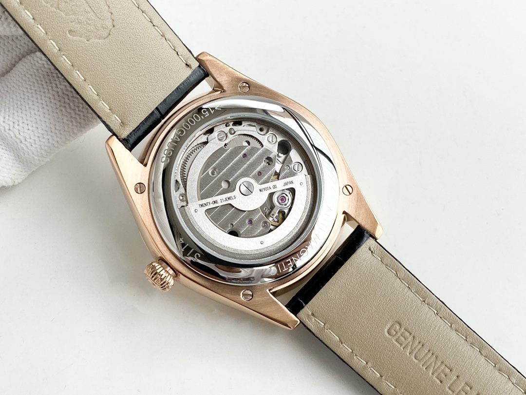 Gentlemanly style Diameter 42mm