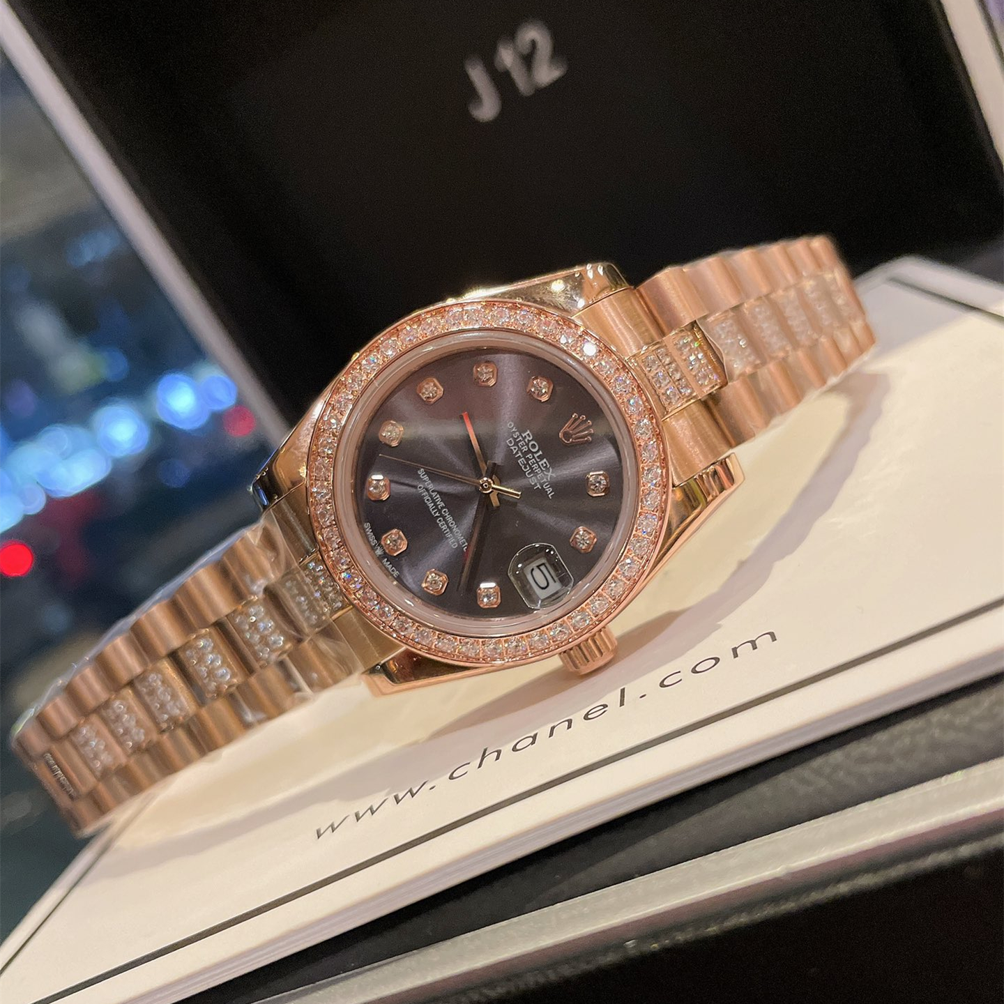 Daybreak Collection Classic Ladies Watch