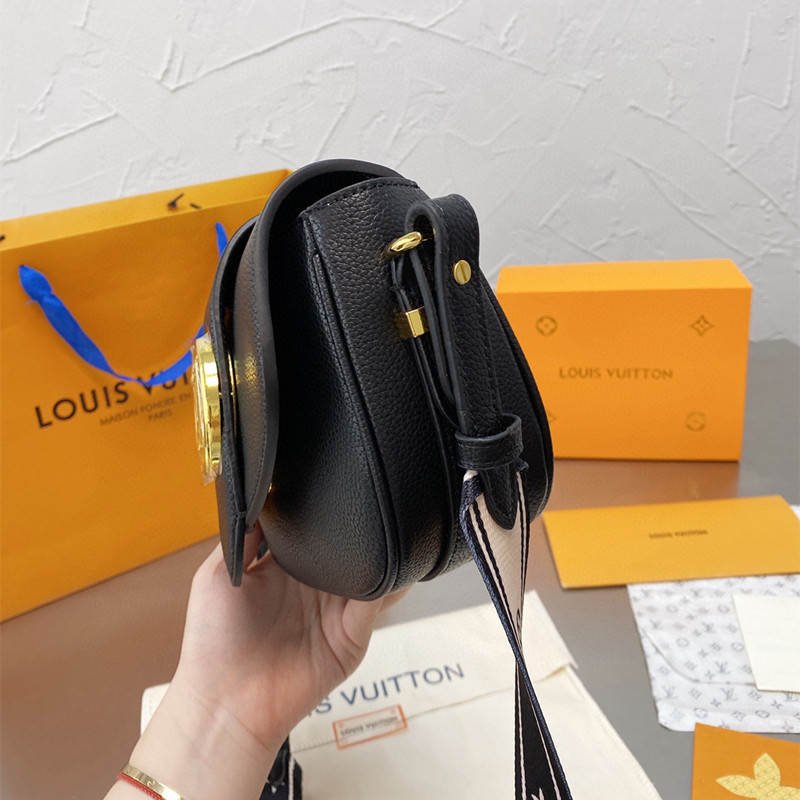 Pont 9 Soft Medium Bag Black Size 25*17.5*8 cm