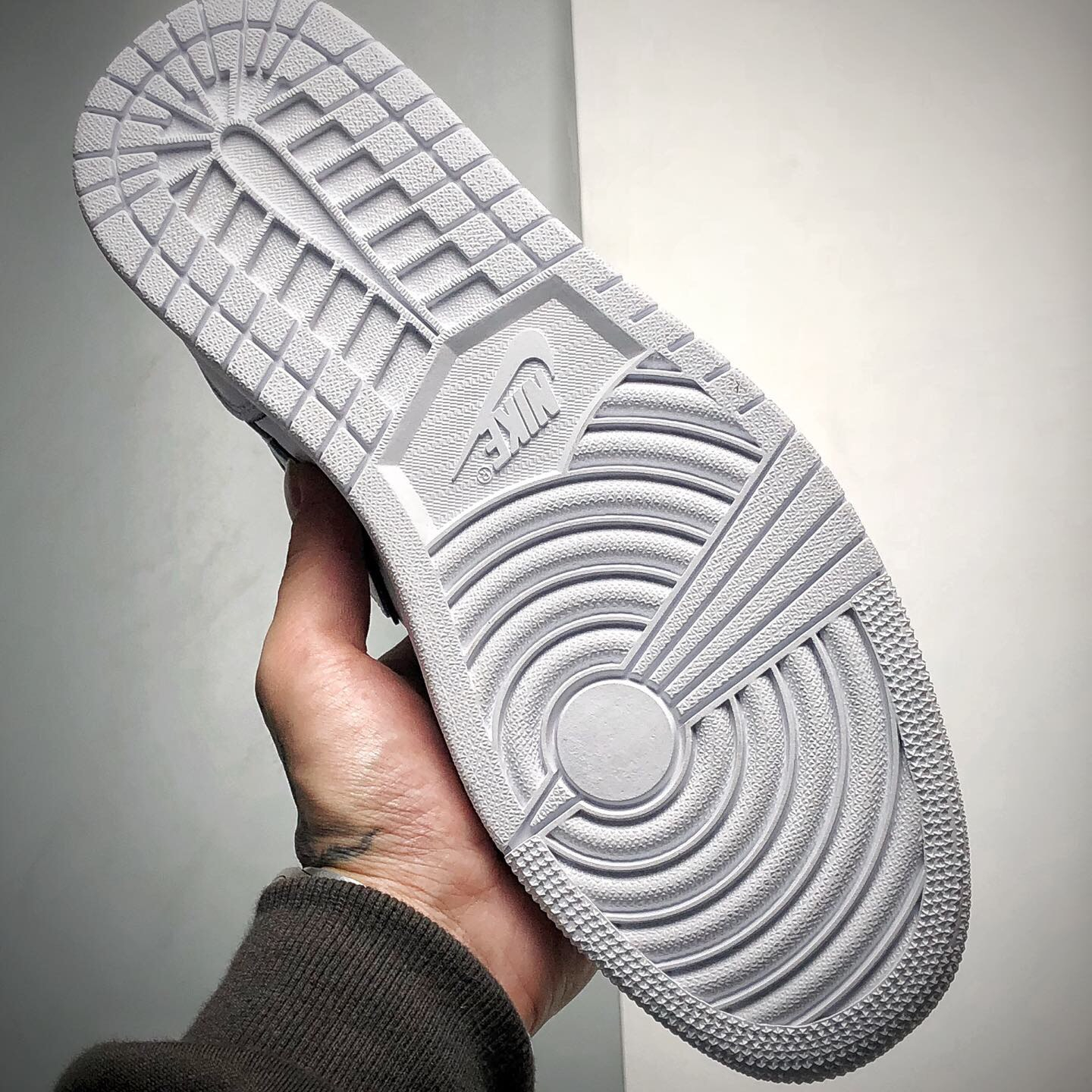 Air Jordan 1 Mid Leisure Board Shoes EU36-EU47.5/ US4-US13